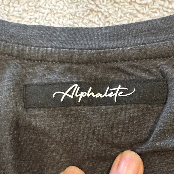 Final price Alphalete - Women's Black cropped Long Sleeve Top size small - Picture 3 of 4